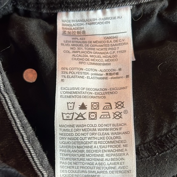 Denizen jean shorts, color black, size 3. - Picture 4 of 4